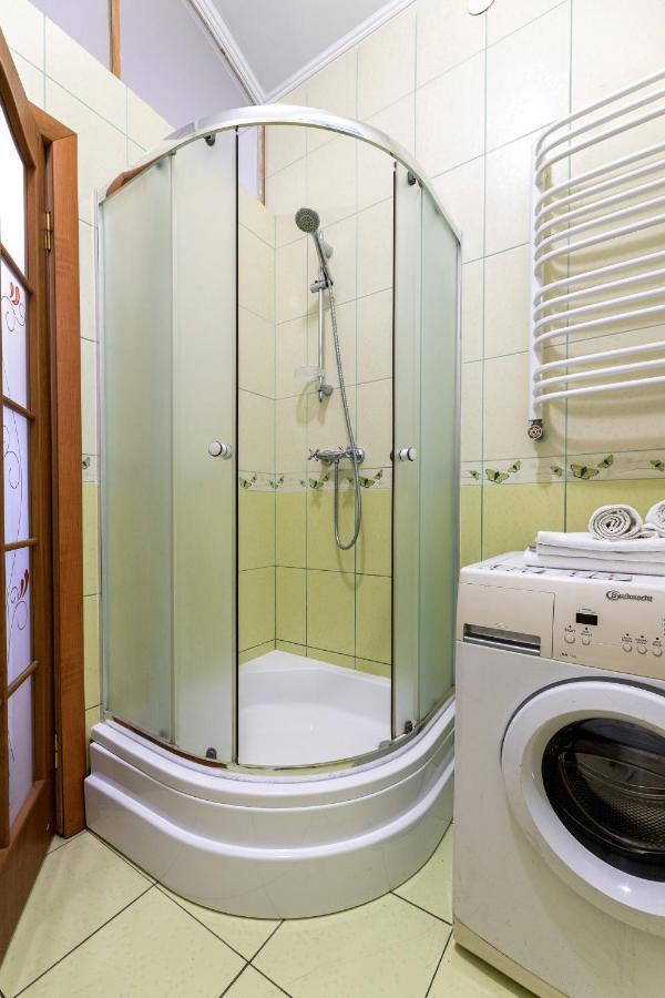 Затишний Відпочинок В Центрі Львова Apartment Bagian luar foto