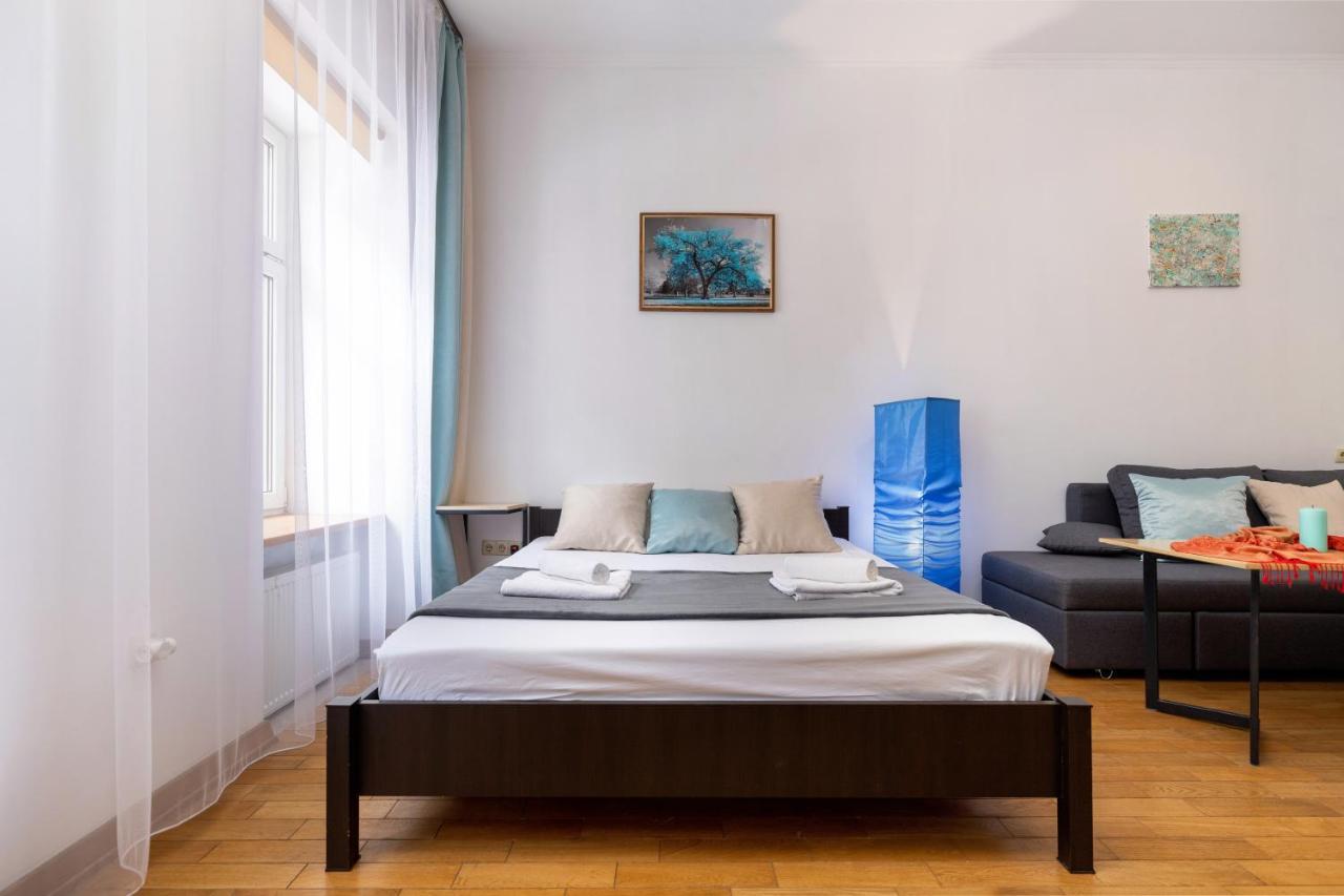 Затишний Відпочинок В Центрі Львова Apartment Bagian luar foto