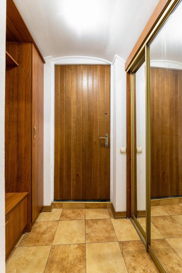 Затишний Відпочинок В Центрі Львова Apartment Bagian luar foto