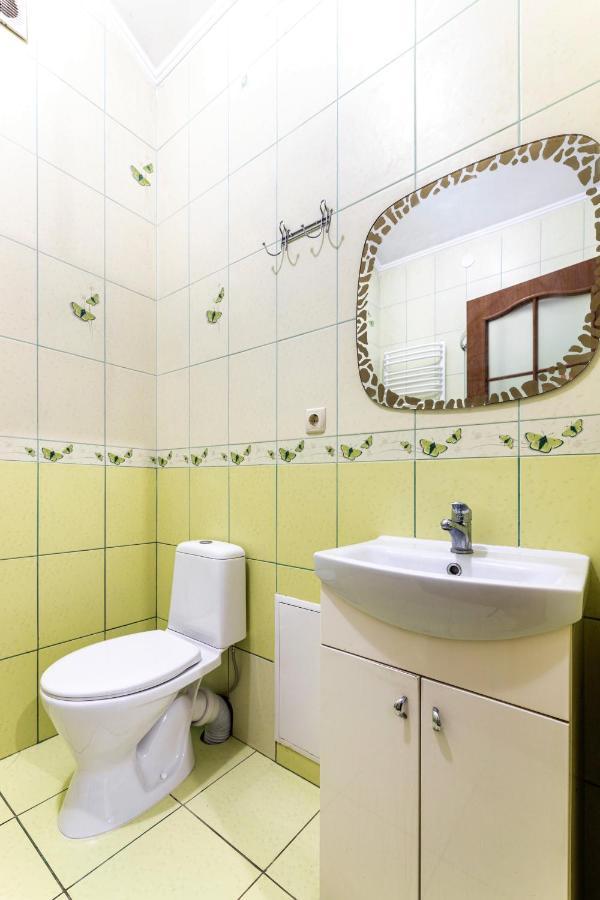 Затишний Відпочинок В Центрі Львова Apartment Bagian luar foto